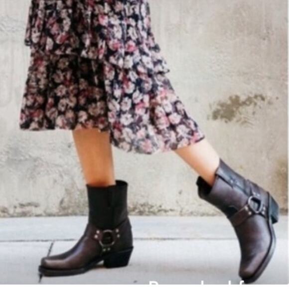 Frye Vintage Smoke Black Leather Square Toe Ankle Harness Boot Size 6 - Picture 2 of 11